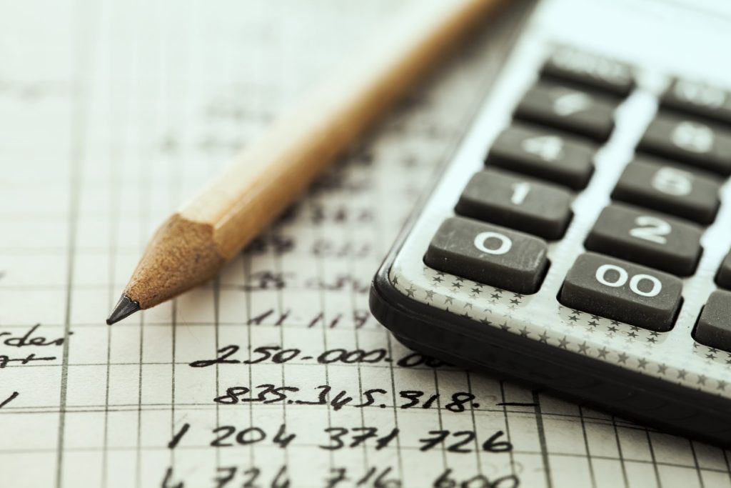 how to keep track of finances